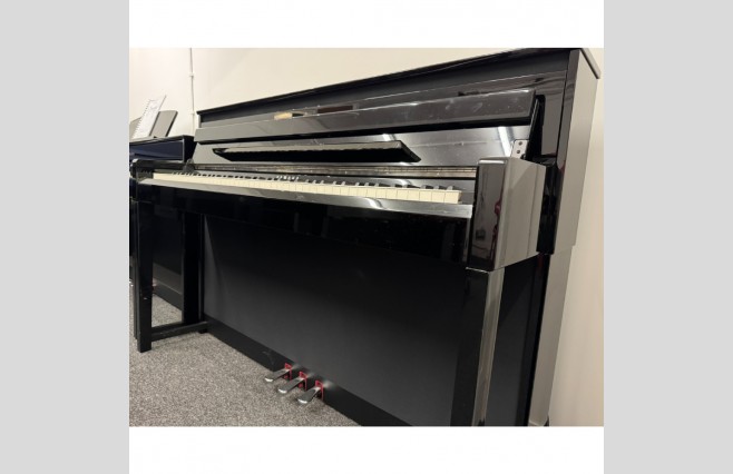 Yamaha CLP585 Polished Ebony Digital Piano, Used - Complete Package (SN:BCWL01025) - Image 5